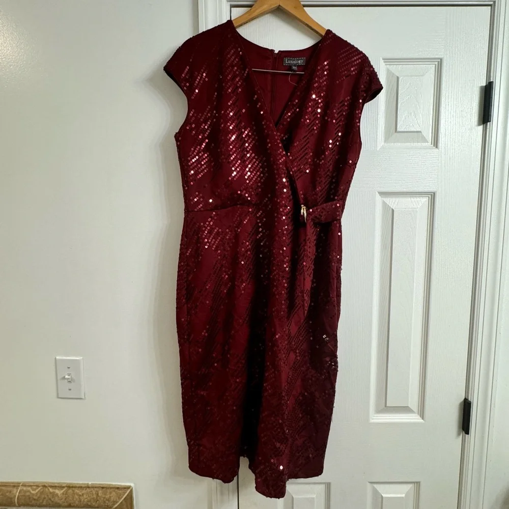 Luxology Burgundy Sequence Dress Sz Large - Picture 1 of 4